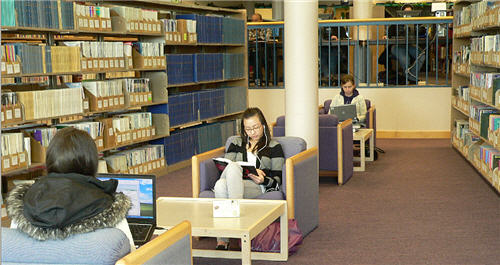 chimes29_periodicals_3girls_500p_51sharp.jpg