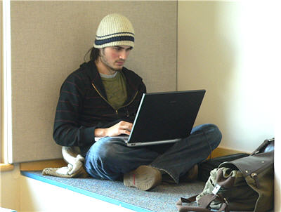 chimes29_periodicals_laptop_boy_400p_69sharp.jpg